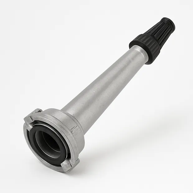 Пожарный ствол комбинированный с головками соединительными и гайками быстросмыкающимися